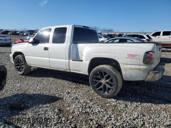 2003 Chevrolet Silverado 1500 LT with VIN 1GCEK19T73Z325201, listed as a Copart auction lot 88667655 with 247,505 mi miles and Salvage Title. Bid and sale history available at DreamBid. Image 2.