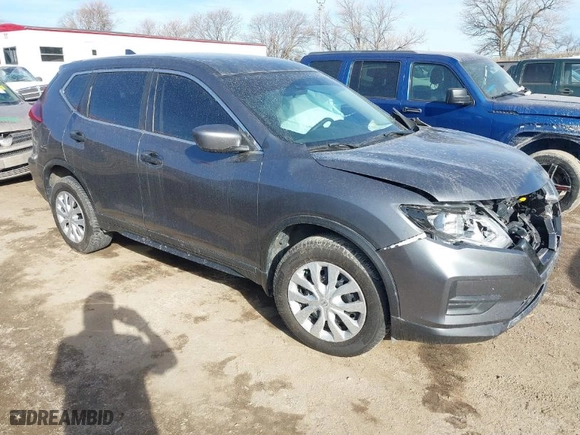 2019 Nissan Rogue SV with VIN 5N1AT2MV8KC780596, listed as a IAAI auction lot 41736630 with 82,776 mi miles. Bid and sale history available at carsss.com. Image 1.
