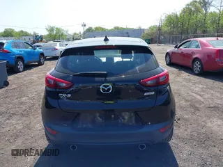 2018 Mazda CX-3 Touring z VIN JM1DKDC70J0329410, wystawiony jako IAAI lot #42137391 z przebiegiem 86 013 mil mil oraz . Historia ofert i sprzedaży dostępna na DreamBid. Obrazek 16.
