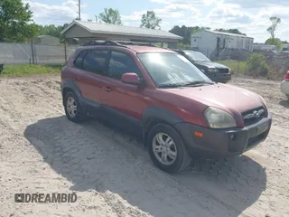 2007 Hyundai Tucson SE with VIN KM8JN12DX7U576110, listed as a IAAI auction lot 42068434 with 147,851 mi miles. Bid and sale history available at carsss.com. Image 1.