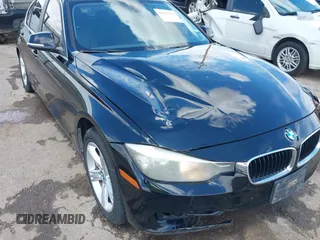 2015 BMW 3 Series 328i z VIN WBA3C1C58FK117742, wystawiony jako IAAI lot #42225843 z przebiegiem 92 583 mil mil oraz . Historia ofert i sprzedaży dostępna na DreamBid. Obrazek 6.