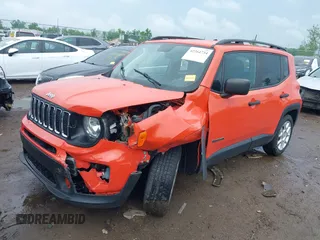 2020 Jeep Renegade Sport z VIN ZACNJAAB0LPL08984, wystawiony jako IAAI lot #42264734 z przebiegiem 55 562 mil mil oraz . Historia ofert i sprzedaży dostępna na DreamBid. Obrazek 18.