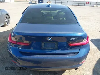 2021 BMW 3 Series 330i z VIN 3MW5R1J03M8B71429, wystawiony jako IAAI lot #42290683 z przebiegiem Nie podano mil oraz . Historia ofert i sprzedaży dostępna na DreamBid. Obrazek 16.
