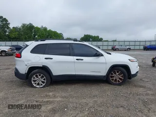 2016 Jeep Cherokee Sport with VIN 1C4PJLAB6GW190729, listed as a IAAI auction lot 42493948 with 164,613 mi miles and . Bid and sale history available at DreamBid. Image 13.