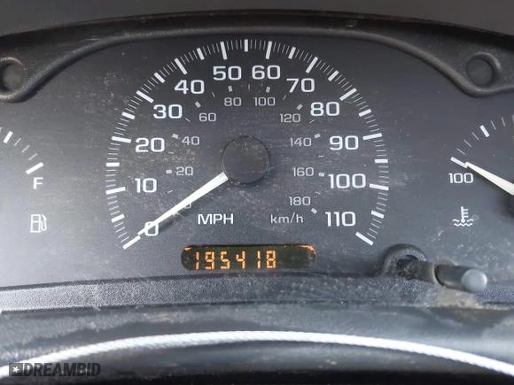 2001 Chevrolet Cavalier with VIN 1G1JC524217413578, listed as a IAAI auction lot 41947379 with 195,418 mi miles. Bid and sale history available at carsss.com. Image 7.