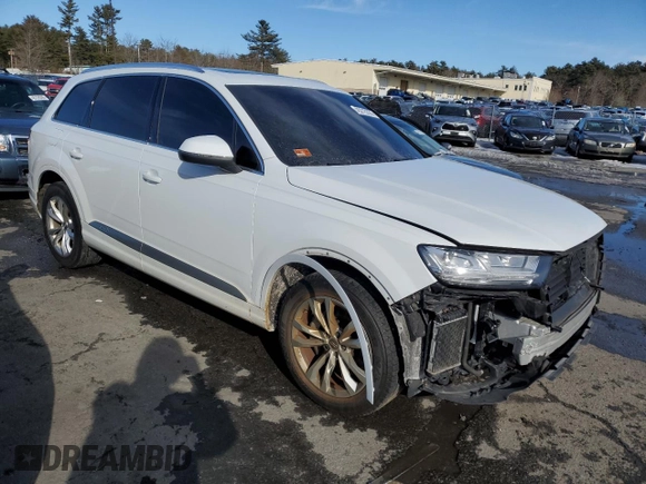 2018 Audi Q7 Premium Plus with VIN WA1LAAF72JD008450, listed as a Copart auction lot 45215335 with 0 mi miles and Salvage Title. Bid and sale history available at carsss.com. Image 4.