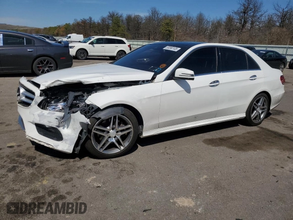 2014 Mercedes-Benz E E 350 Luxury with VIN WDDHF8JB2EA917271, listed as a Copart auction lot 53090105 with 198,839 mi miles and Salvage Title. Bid and sale history available at carsss.com. Image 1.