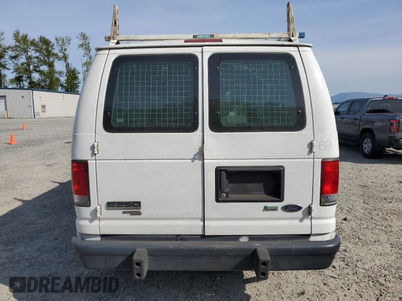2013 Ford Econoline Cargo Commercial z VIN 1FTNE2EW4DDB22567, wystawiony jako Copart lot #54780235 z przebiegiem 104 060 mil mil oraz Czysty tytuł • Clean title. Historia ofert i sprzedaży dostępna na DreamBid. Obrazek 6.