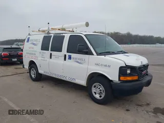2011 GMC Savana Cargo z VIN 1GTW7FCA4B1114609, wystawiony jako IAAI lot #41996482 z przebiegiem 127 841 mil mil oraz . Historia ofert i sprzedaży dostępna na DreamBid. Obrazek 1.