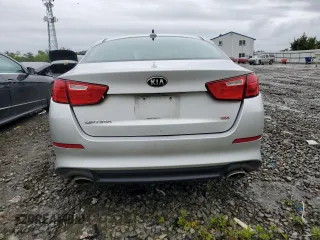 2015 Kia Optima LX z VIN 5XXGM4A72FG377717, wystawiony jako Copart lot #58707275 z przebiegiem 137 548 mil mil oraz Czysty tytuł • Clean title. Historia ofert i sprzedaży dostępna na DreamBid. Obrazek 6.