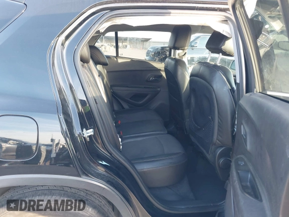 2018 Chevrolet Trax LT with VIN 3GNCJLSB7JL322947, listed as a IAAI auction lot 41820684 with 115,888 mi miles. Bid and sale history available at carsss.com. Image 8.