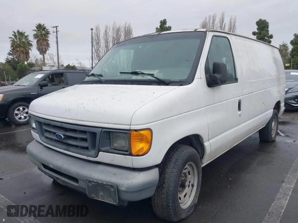 2004 Ford Econoline Cargo with VIN 1FTRE14W44HA43969, listed as a IAAI auction lot 41488289 with 268,097 mi miles. Bid and sale history available at carsss.com. Image 2.