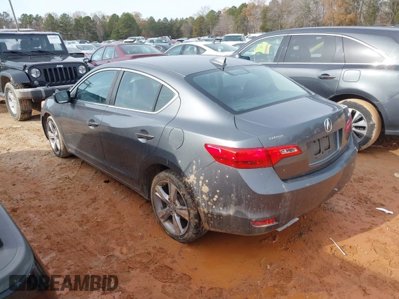 2013 Acura ILX Tech Pkg with VIN 19VDE1F79DE013364, listed as a IAAI auction lot 41059783 with 140,574 mi miles. Bid and sale history available at carsss.com. Image 3.