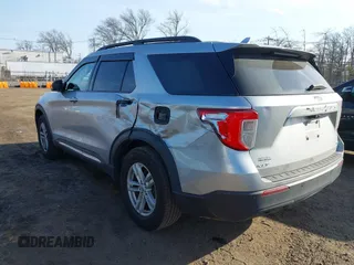 2020 Ford Explorer XLT with VIN 1FMSK8DH5LGB08459, listed as a IAAI auction lot 41801390 with 156,298 mi miles. Bid and sale history available at carsss.com. Image 3.