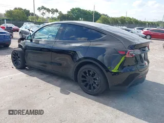 2024 Tesla Model Y Long Range z VIN 7SAYGDEE9RA293261, wystawiony jako IAAI lot #42118735 z przebiegiem 11 454 mil mil oraz . Historia ofert i sprzedaży dostępna na DreamBid. Obrazek 3.