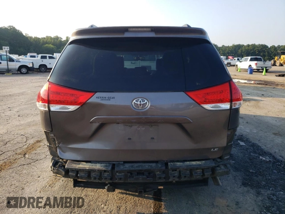 2011 Toyota Sienna LE AAS с VIN 5TDKK3DC5BS116741, выставлен на аукционе Copart как лот 43147955 с пробегом 212 663 миль миль и Списание • Salvage title. История ставок и продаж доступна на DreamBid. Изображение 6.
