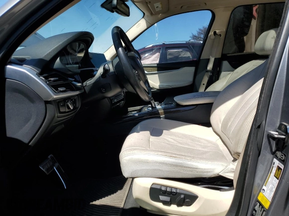 2014 BMW X5 xDrive35i with VIN 5UXKR0C54E0K51955, listed as a Copart auction lot 50051535 with 132,871 mi miles and Salvage Title. Bid and sale history available at carsss.com. Image 7.
