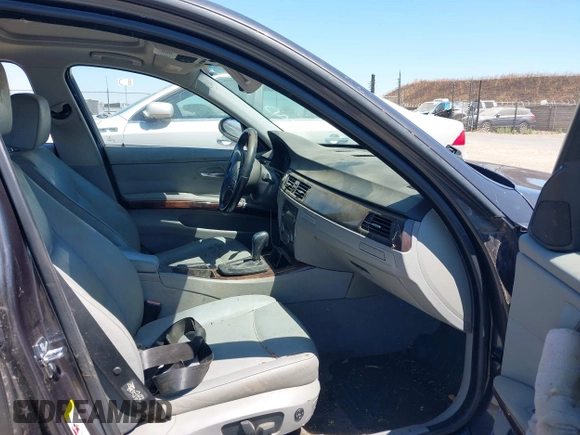 2007 BMW 3 Series 328i with VIN WBAVC53597FZ79068, listed as a IAAI auction lot 42791350 with 179,676 mi miles and . Bid and sale history available at DreamBid. Image 5.