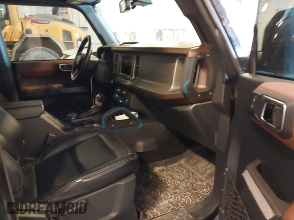 2022 Ford Bronco with VIN 1FMDE5DH0NLB06451, listed as a IAAI auction lot 42060509 with 55,624 mi miles and . Bid and sale history available at DreamBid. Image 5.
