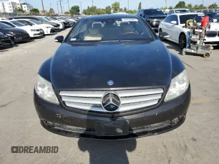2007 Mercedes-Benz CL 550 z VIN WDDEJ71X07A001943, wystawiony jako Copart lot #57839665 z przebiegiem 72 042 mil mil oraz Szkody całkowita. Historia ofert i sprzedaży dostępna na DreamBid. Obrazek 5.