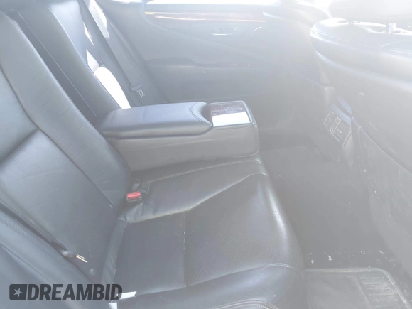 2011 Lexus LS 460 z VIN JTHCL5EF5B5010512, wystawiony jako IAAI lot #42166304 z przebiegiem 184 162 mil mil oraz . Historia ofert i sprzedaży dostępna na DreamBid. Obrazek 8.