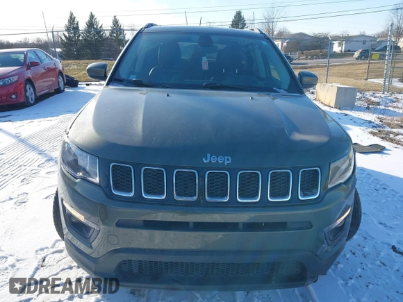 2018 Jeep Compass Latitude with VIN 3C4NJDBB6JT366543, listed as a IAAI auction lot 41553049 with 123,251 mi miles. Bid and sale history available at carsss.com. Image 12.