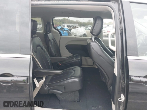 2020 Chrysler Voyager LXi z VIN 2C4RC1DG5LR164284, wystawiony jako IAAI lot #42055376 z przebiegiem 143 474 mil mil oraz . Historia ofert i sprzedaży dostępna na DreamBid. Obrazek 8.