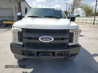 2017 Ford F-350 с VIN 1FDRF3F6XHEC80619, выставлен на аукционе Copart как лот 50326195 с пробегом 174 479 миль миль и Чистый • Clean title. История ставок и продаж доступна на DreamBid. Изображение 5.
