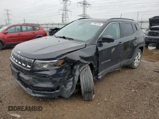 2022 Jeep Compass Latitude Lux с VIN 3C4NJDFB4NT212445, выставлен на аукционе Copart как лот 57807245 с пробегом 28 498 миль миль и Списание • Salvage title. История ставок и продаж доступна на DreamBid. Изображение 1.