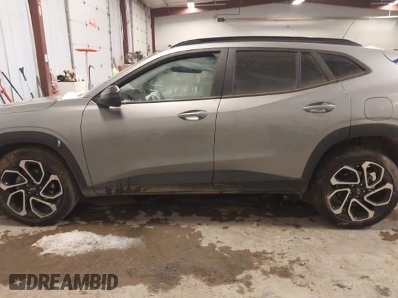 2024 Chevrolet Trax 2RS with VIN KL77LJE22RC206709, listed as a IAAI auction lot 41276047 with 15,713 mi miles and . Bid and sale history available at DreamBid. Image 14.