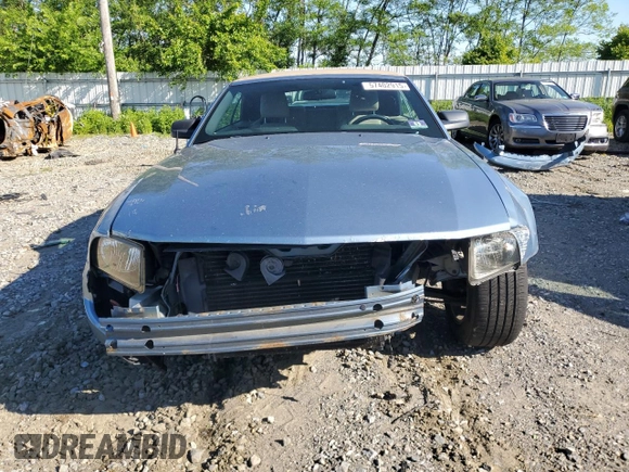 2005 Ford Mustang Deluxe с VIN 1ZVFT84N155227663, выставлен на аукционе Copart как лот 57402915 с пробегом 184 817 миль миль и Списание • Salvage title. История ставок и продаж доступна на DreamBid. Изображение 5.