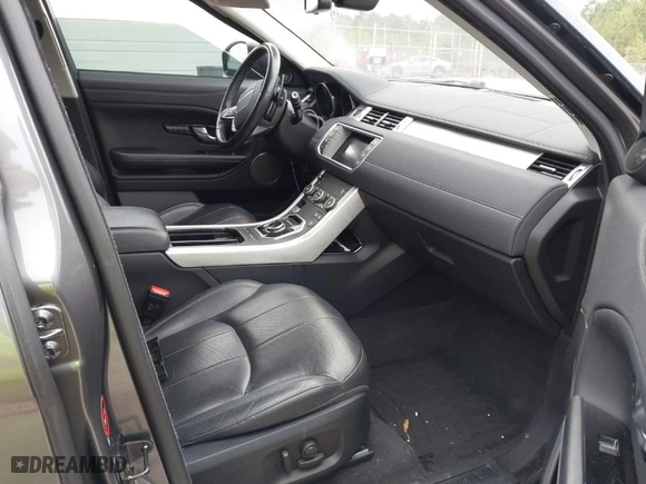 2017 Land Rover Range Rover Evoque SE with VIN SALVP2BG7HH209412, listed as a IAAI auction lot 41541996 with 83,458 mi miles. Bid and sale history available at carsss.com. Image 5.