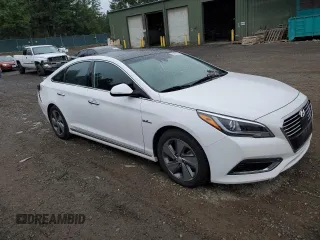 2017 Hyundai Sonata Hybrid Limited with VIN KMHE34L1XHA059244, listed as a Copart auction lot 65961053 with 124,907 mi miles. Bid and sale history available at carsss.com. Image 4.