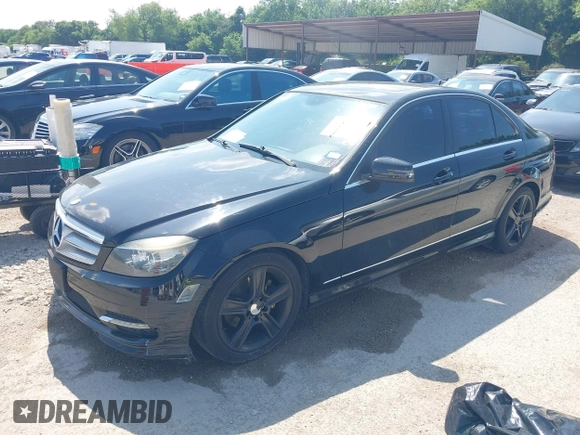 2011 Mercedes-Benz C 300 Sport с VIN WDDGF5EB8BR155906, выставлен на аукционе IAAI как лот 42522601 с пробегом 158 877 миль миль и . История ставок и продаж доступна на DreamBid. Изображение 2.