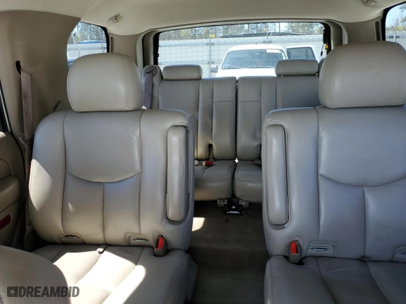 2004 Chevrolet Tahoe LT with VIN 1GNEK13ZX4R311878, listed as a Copart auction lot 50291195 with 271,586 mi miles and Salvage Title. Bid and sale history available at carsss.com. Image 10.