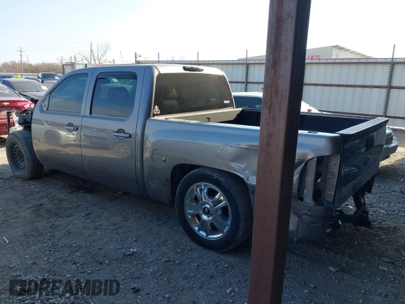 2013 Chevrolet Silverado 1500 LT with VIN 3GCPCSE08DG283985, listed as a IAAI auction lot 40983482 with 118,615 mi miles and . Bid and sale history available at DreamBid. Image 3.