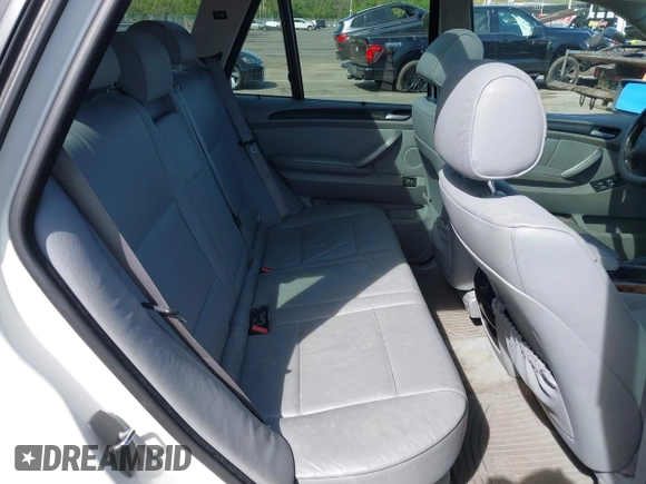 2005 BMW X5 3.0i with VIN 5UXFA135X5LY13404, listed as a IAAI auction lot 42158062 with 125,268 mi miles. Bid and sale history available at carsss.com. Image 8.