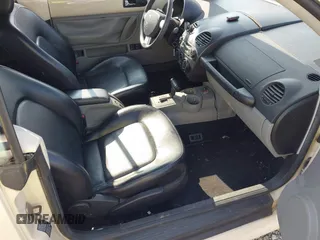 2003 Volkswagen Beetle GLS с VIN 3VWCK21YX3M311148, выставлен на аукционе IAAI как лот 42415839 с пробегом 146 340 миль миль и . История ставок и продаж доступна на DreamBid. Изображение 5.