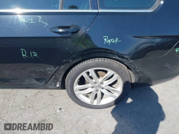 2015 Volkswagen Golf SportWagen TDI S with VIN 3VWCA7AU3FM500306, listed as a IAAI auction lot 41555391 with 187,142 mi miles. Bid and sale history available at carsss.com. Image 6.