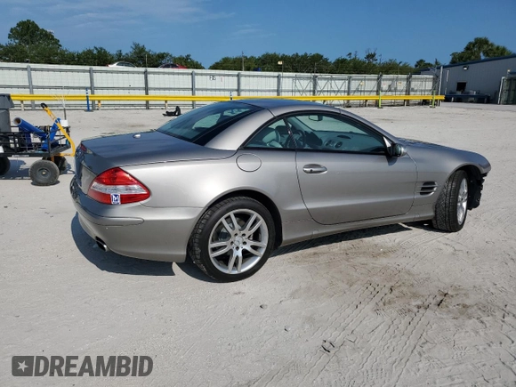 2007 Mercedes-Benz SL 550 z VIN WDBSK71F87F124375, wystawiony jako Copart lot #55126305 z przebiegiem 48 777 mil mil oraz Szkoda całkowita • Salvage title. Historia ofert i sprzedaży dostępna na DreamBid. Obrazek 3.