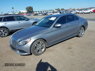 2015 Mercedes-Benz C 300 z VIN 55SWF4JB7FU049897, wystawiony jako IAAI lot #41795671 z przebiegiem 137 194 mil mil oraz . Historia ofert i sprzedaży dostępna na DreamBid. Obrazek 17.