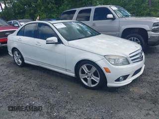 2010 Mercedes-Benz C 300 Sport z VIN WDDGF8BB5AR113133, wystawiony jako IAAI lot #42193528 z przebiegiem 154 269 mil mil oraz . Historia ofert i sprzedaży dostępna na DreamBid. Obrazek 1.