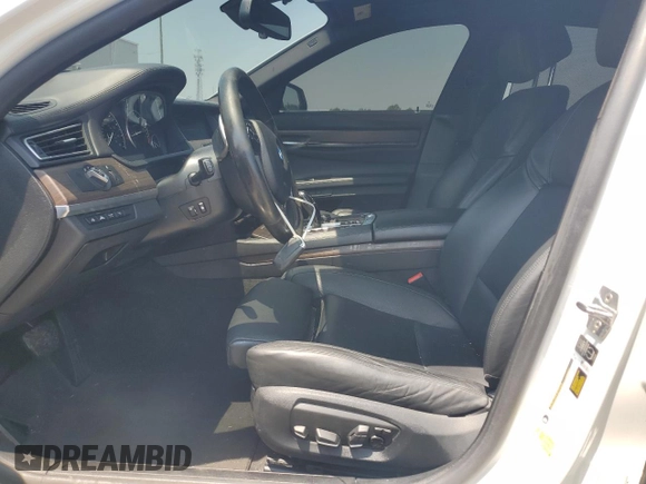 2013 BMW 7 Series 750Li with VIN WBAYE8C55DD133309, listed as a Copart auction lot 60656455 with 182,562 mi miles and Salvage title. Bid and sale history available at DreamBid. Image 7.