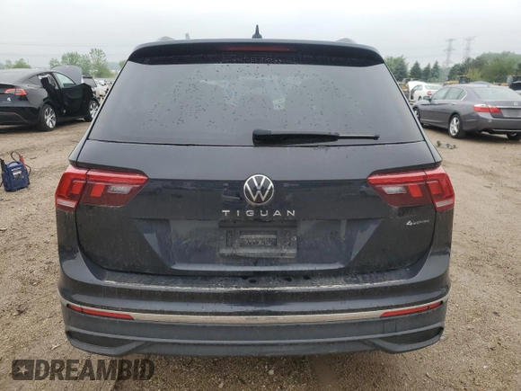 2022 Volkswagen Tiguan S z VIN 3VV0B7AX9NM058029, wystawiony jako Copart lot #57146035 z przebiegiem 40 070 mil mil oraz Szkoda całkowita • Salvage title. Historia ofert i sprzedaży dostępna na DreamBid. Obrazek 6.
