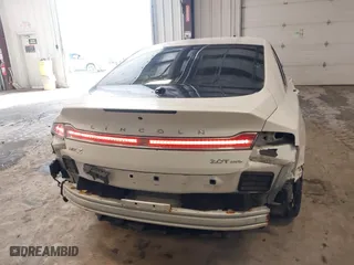 2017 Lincoln MKZ Reserve with VIN 3LN6L5F94HR662322, listed as a IAAI auction lot 41268469 with 113,511 mi miles. Bid and sale history available at carsss.com. Image 16.