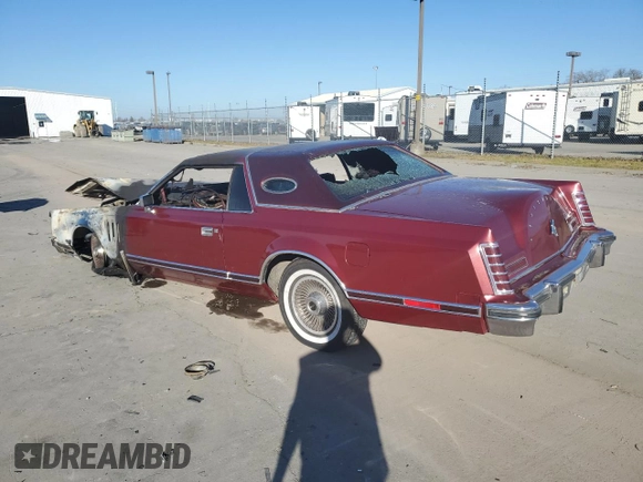1977 Lincoln Continental с VIN 7Y89S829453, выставлен на аукционе Copart как лот 89298145 с пробегом Не указан миль и На запчасти • Non repairable. История ставок и продаж доступна на DreamBid. Изображение 2.