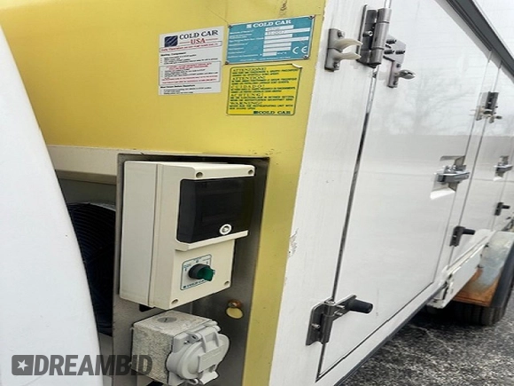 2017 Ford Econoline Commercial z VIN 1FDXE4FS0HDC69020, wystawiony jako Copart lot #87970525 z przebiegiem 165 607 mil mil oraz Czysty tytuł • Clean title. Historia ofert i sprzedaży dostępna na DreamBid. Obrazek 13.