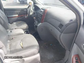 2004 Toyota Sienna XLE with VIN 5TDZA22C94S172859, listed as a IAAI auction lot 42057034 with 295,857 mi miles. Bid and sale history available at carsss.com. Image 5.