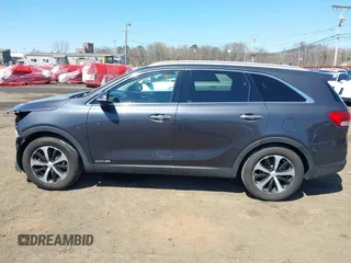 2018 Kia Sorento EX with VIN 5XYPHDA57JG388378, listed as a IAAI auction lot 41977584 with 121,482 mi miles and . Bid and sale history available at carsss.com. Image 14.