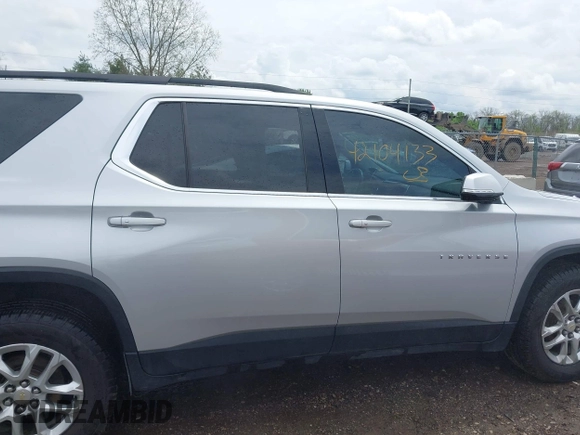 2019 Chevrolet Traverse LT Cloth with VIN 1GNERGKW6KJ114174, listed as a IAAI auction lot 42104133 with 135,410 mi miles. Bid and sale history available at carsss.com. Image 14.